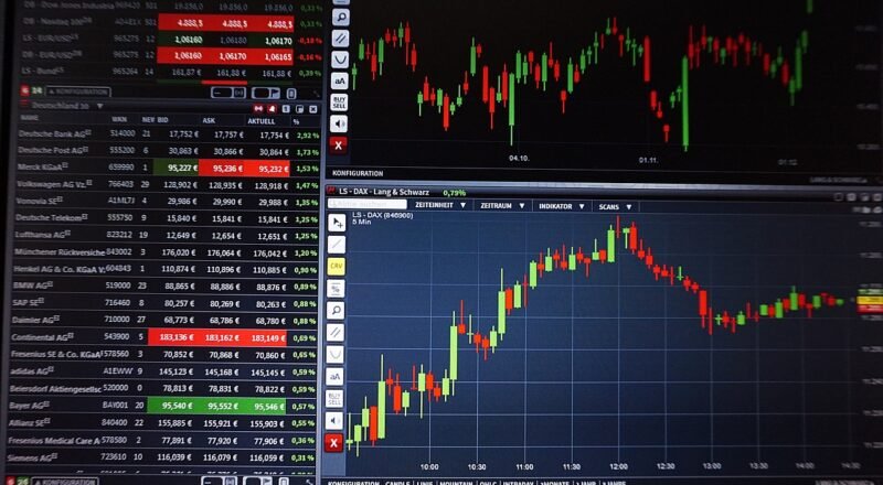 chart, trading, courses-1905224.jpg